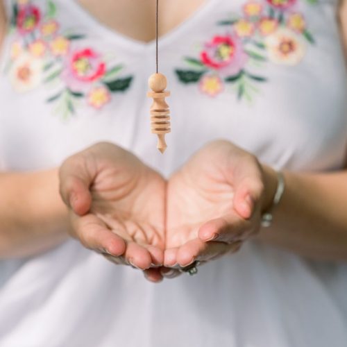 Pangera-Renate Machate-Hintergrund-Medizinisches Heilpendel